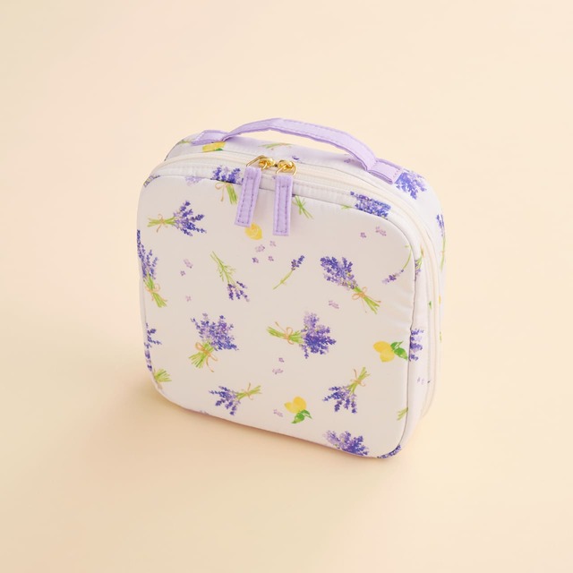 【Afternoon Tea LIVING】そのままメイクポーチ ¥4,290/毎日使うスキンケアやメイク用品をまとめて持ち運べる便利ポーチ