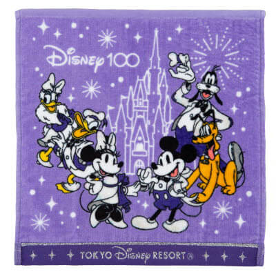 ウォッシュタオル 880円｜サイズ：縦約35×横約34cm｜東京ディズニーリゾート「ディズニー100」グッズ｜販売店舗：東京ディズニーランド「ギャグファクトリー/ファイブ・アンド・ダイム」、東京ディズニーシー「エンポーリオ」｜発売日：2023年2月2日（木）