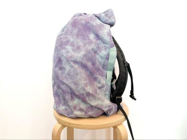 【bPr BEAMS　SHUPATTO / パッカブル バッグ】雨よけのカバーとして使えるのもポイント！容量大きめのリュックにもすっぽり被せられます