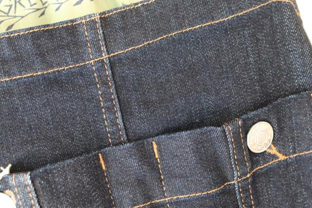 【ワークマン ウォーミーデニムオーバーオール】ストレッチ性があって、動きやすく不自由さがありません