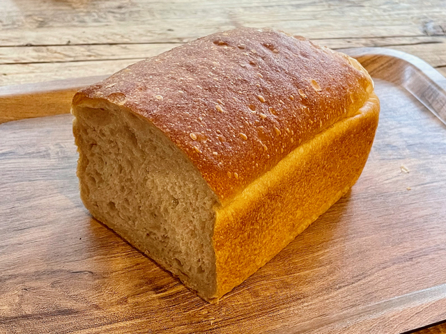 【BAKER Aoyagi】なんすかぱんすかでの経験値に、テコールジャンティで培った知識を加えたヴィーガン全粒粉ぱん