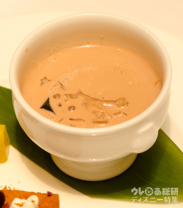 シルクロードガーデン「“ディズニー・イースター” ランチコース」｜東京ディズニーシー・ホテルミラコスタ