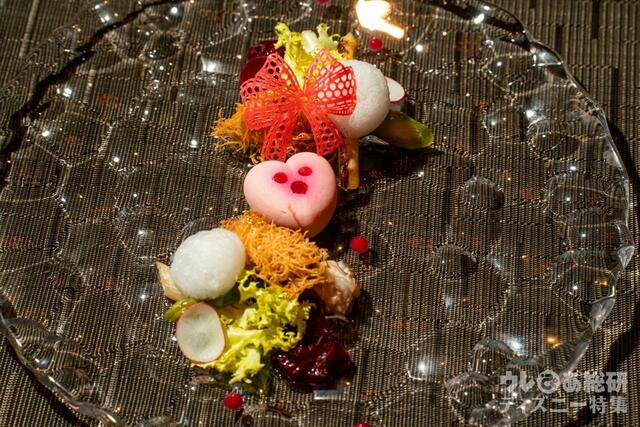 フランス産リ・ド・ヴォーのカダイフ包み 蛤とアスパラガス 3種のスタイル｜「カンナ」東京ディズニーランドホテル