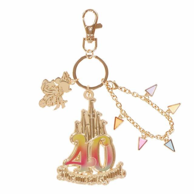 キーチェーン 1,800円｜サイズ：長さ約15cm｜東京ディズニーリゾート40周年“ドリームゴーラウンド”スペシャルグッズ｜発売日：2023年4月10日（月）｜販売店舗：東京ディズニーランド「グランドエンポーリアム」、東京ディズニーシー「エンポーリオ」