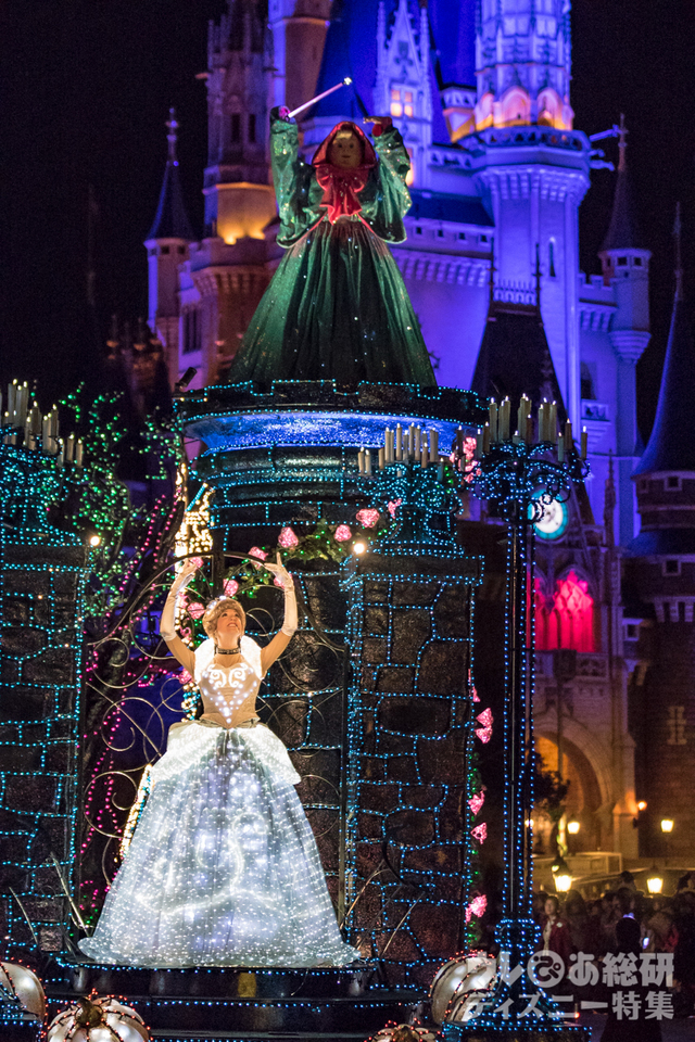 クリスマスバージョン「東京ディズニーランド・エレクトリカルパレード・ドリームライツ」（2016年）｜東京ディズニーランド「クリスマス・ファンタジー」