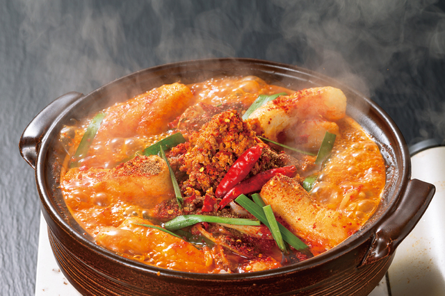 麻辣(マーラー)赤から鍋