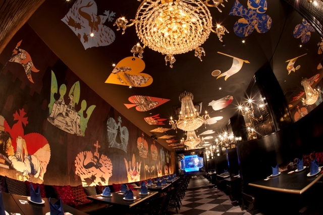 魔法の鏡のドレスルーム