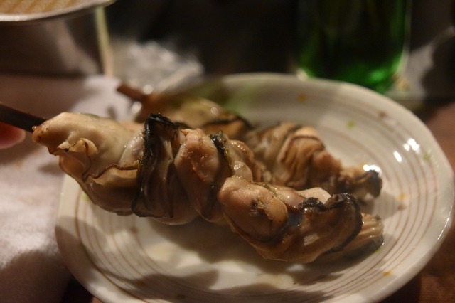 炭火で焼いた牡蠣