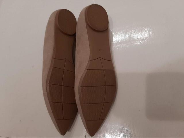 【ユニクロのパンプス】靴底にはしっかり滑り止めがついていて歩きやすい