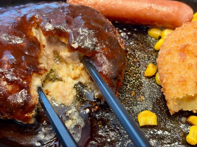 【ガスト 日替わりランチ】とろーりとろけるチーズが美味しそうですね