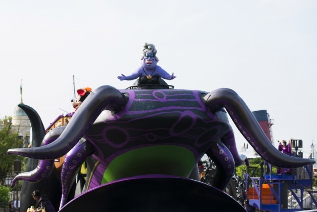 「ザ・ヴィランズ・ワールド」 水上 アースラ