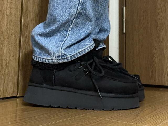 【niko and... オリジナルフェイクムートンモカシンブーツ】重さは両足で約910gですが実際に履いてみると気にならず、足も疲れませんでした!
