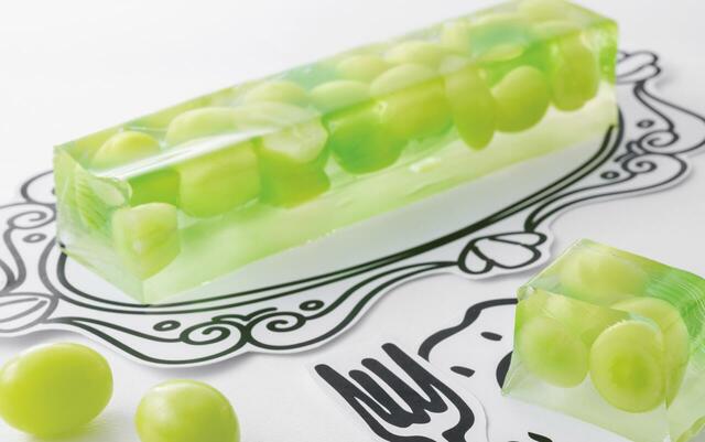 「シャインマスカットのゼリーテリーヌ」＜期間：2024年9月26日～11月中旬＞【【大阪】パリの雰囲気漂う“2Dの世界”で楽しむ「マスカットスイーツ＆ランチビュッフェ」開催！】