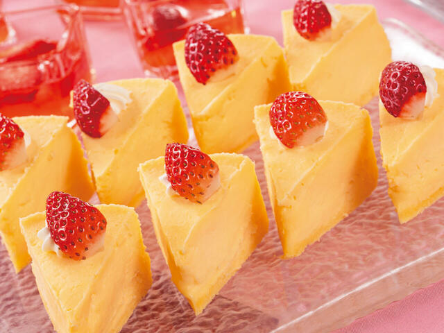 「いちごチーズケーキ」＜期間：2026年2月21日～23日、3月14日、15日＞【【東京ベイ舞浜ホテル ファーストリゾート】20種類以上のいちごスイーツが食べ放題！5日間限定の「ストロベリースイーツビュッフェ」開催！】