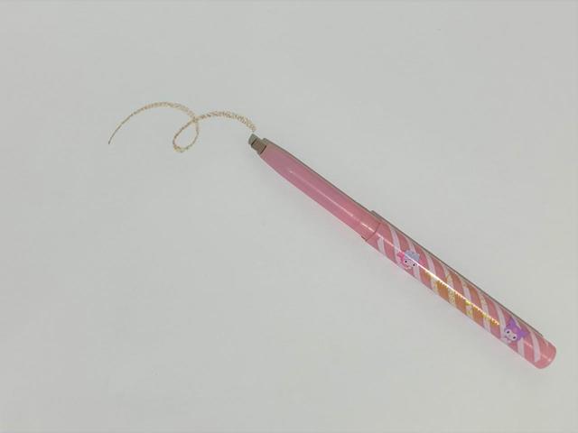 「マイメロディ アイブロウペンシル ライトブラウン」芯が細めなので出し過ぎないように気を付けて