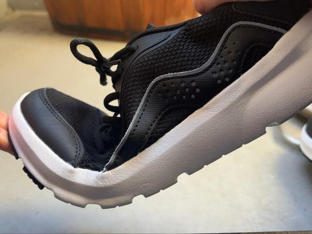 【ワークマン　アスレシューズエピオン】甲の部分も柔らかく、足指が動かしやすいです