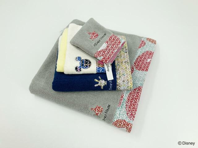 Disney × HERALBONY|ART WASH TOWEL Yu Takada 「迷路」Disney × HERALBONY|ART WASH TOWEL Sachiko Miyazawa 「春」Disney × HERALBONY|ART WASH TOWEL Shiho Saito 「ドーナッツ」|タオルハンカチ1,100円〜/ウォッシュタオル1,320円/フェイスタオル2,200円/バスタオル5,500円