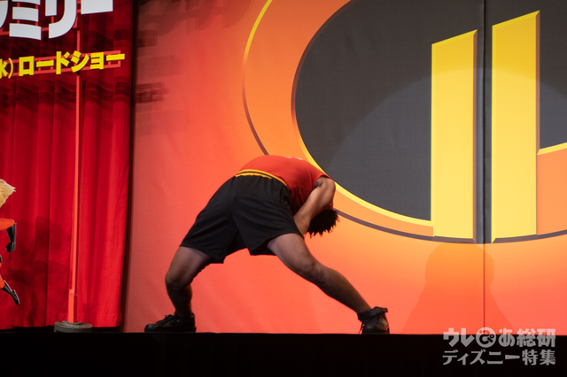 レッドカーペットの前説にはサンシャイン池崎改め「インクレディブル池崎」さんが登場｜『インクレディブル・ファミリー』ジャパンプレミア｜『インクレディブル・ファミリー』ジャパンプレミア