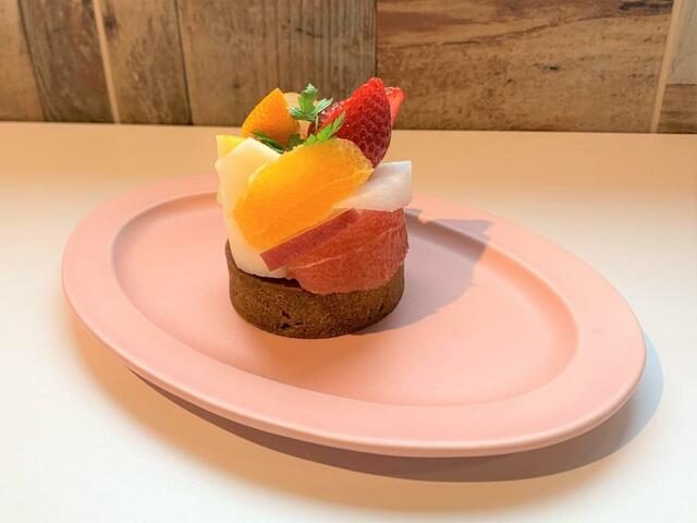 「旬のフルーツタルト」価格￥680（税込）