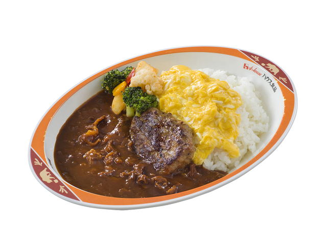 ハンバーグ＆エッグのハッシュドビーフ 1,280円｜東京ディズニーランド「ハングリーベア・レストラン」｜東京ディズニーリゾート「ディズニー・クリスマス」