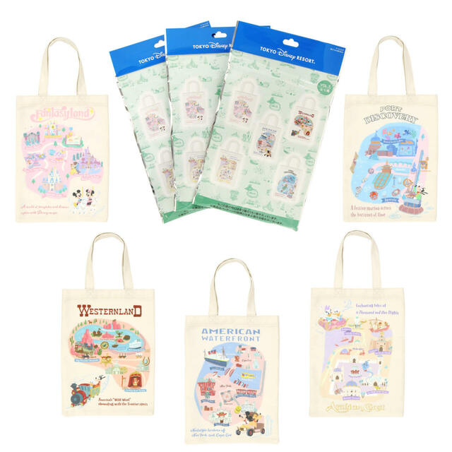 トートバッグ 1,200円｜ミッキーたちが楽しそうに巡っているパークのマップやアイコンをモチーフにしたグッズ｜販売店舗：東京ディズニーランド「グランドエンポーリアム」、東京ディズニーシー「タワー・オブ・テラー・メモラビリア」｜発売日：2024年10月17日（木）
