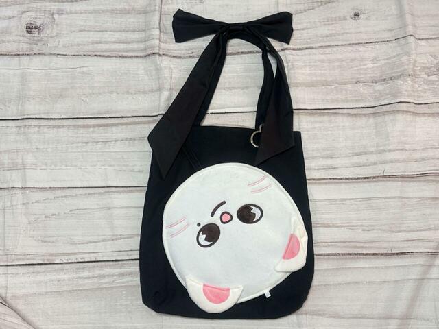 応援うちわも収納できるサイズ！