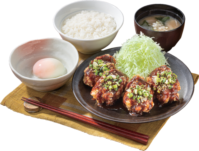 「コク旨味噌から揚げ定食（4個）温玉付き」＜クーポン価格：780円（税込）＞【ガストはハンバーグセットが“300円引き”！バーミヤンは餃子が“半額”！すかいらーく12ブランド全店にお年玉クーポン登場！】