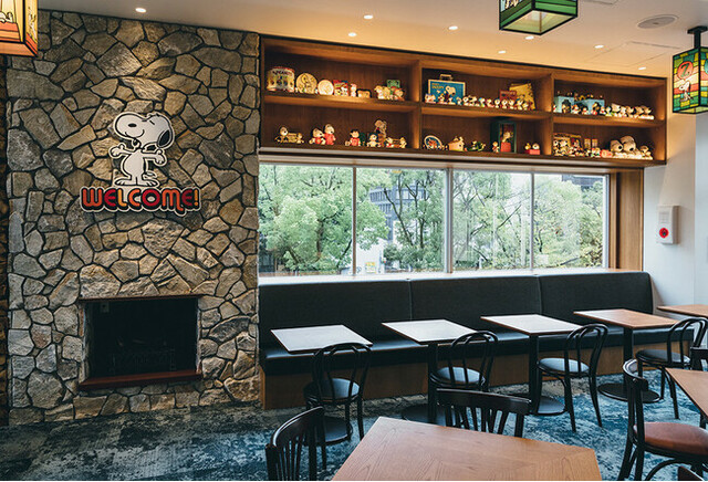 「PEANUTS Cafe 名古屋（C）2024 Peanuts Worldwide LLC」【暑い季節にぴったり！スヌーピーときょうだいたちの“カラフルかき氷”が「PEANUTS Cafe」に登場！】
