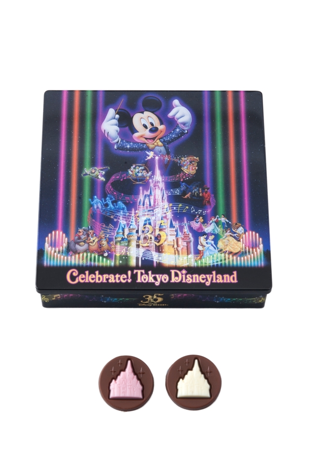 チョコレート ¥850 ※内容量：84g（14個）［ストロベリー風味＆ミルク（ピンク色袋） 7個、ホワイト＆ミルク（黄色袋） 7個］｜東京ディズニーランド「Celebrate! Tokyo Disneyland」スペシャルグッズ（2018年）