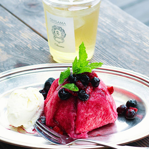 「＜OHISAMA(おひさま)＞薪窯で焼いた自家製酵母の食パンで作るサマープディング」＜価格：648円＞【魅惑の英国菓子「スコーン・ウェルシュケーキ・ファッジ」も！日本初上陸スイーツも楽しめる「英国展 日本橋三越本店 2024」開催】