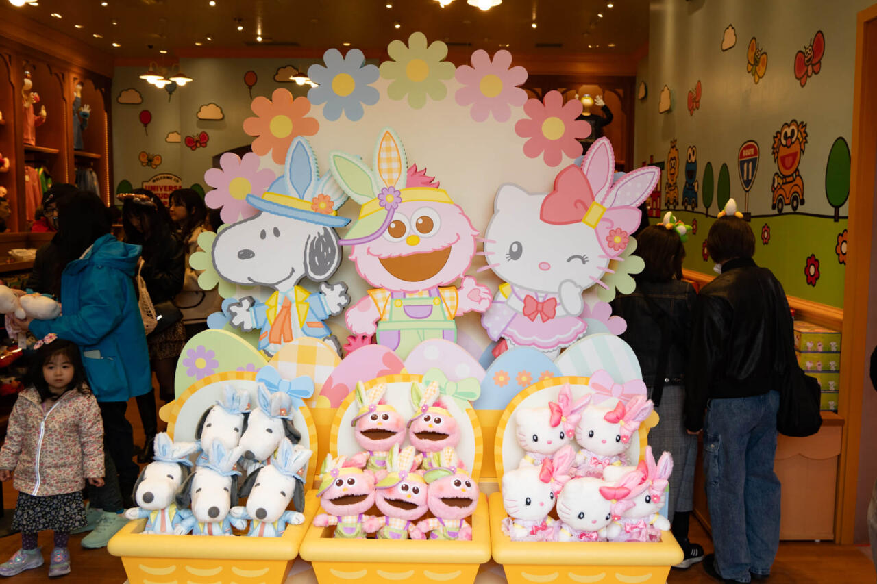 USJ×スヌーピー】春のファッショングッズが登場！キティ＆セサミの