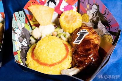 USJ】でっかい骨付き肉も♪『ワンピース』いま食べるべき「激うま