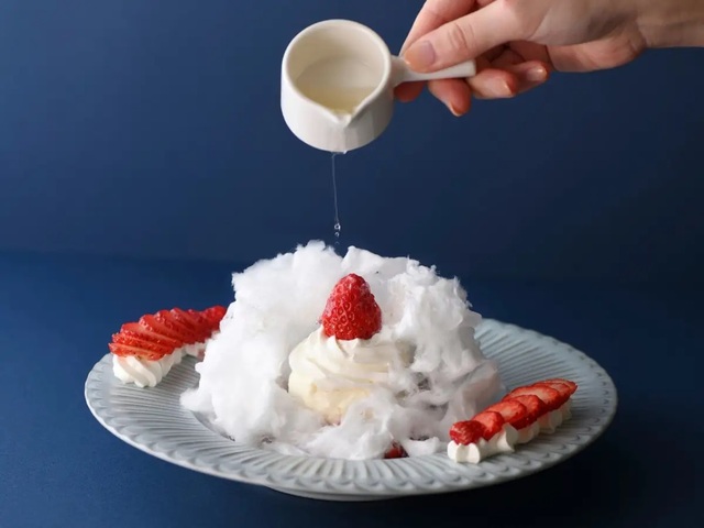 ニラックスブッフェ「コットンキャンディー レアチーズケーキ」