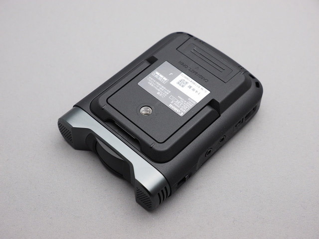 「iVIS mini X」裏面