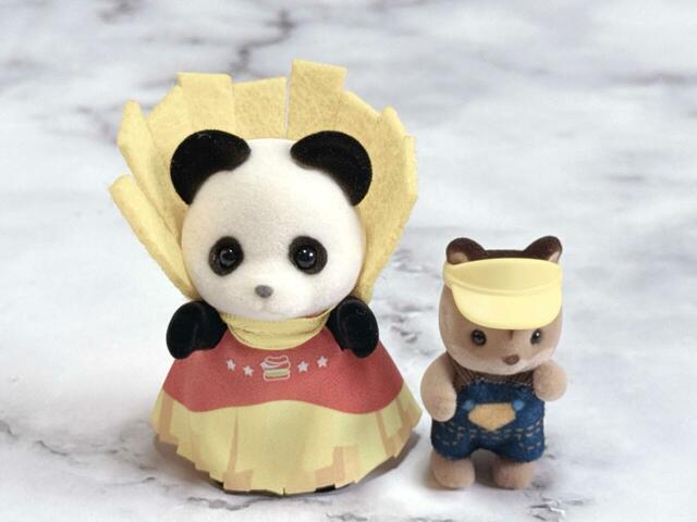 子どもたちのお人形の大きさに少しびっくり。とはいえ、赤ちゃんとはまた違ったかわいさがありますよね！