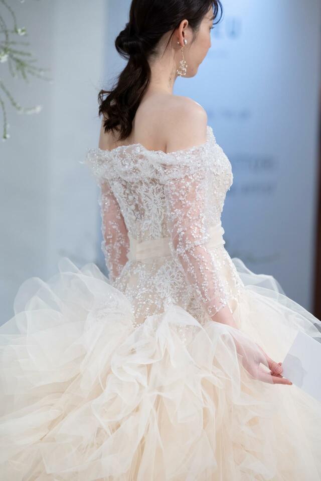 「ST」新作ウェディングドレス