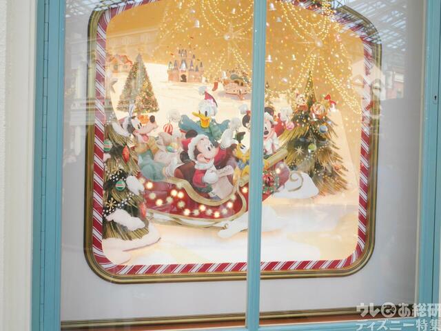 東京ディズニーランド：デコレーションの模様「東京ディズニーリゾートのクリスマス」