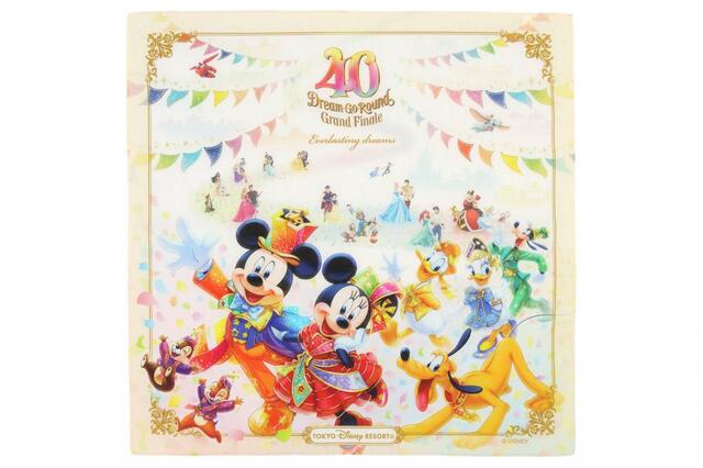 バンダナ 1,100円｜東京ディズニーリゾート40周年“ドリームゴーラウンド”グランドフィナーレ スペシャルグッズ｜発売日：2024年1月23日（火）｜販売店舗：東京ディズニーランド「グランドエンポーリアム」、東京ディズニーシー「エンポーリオ」