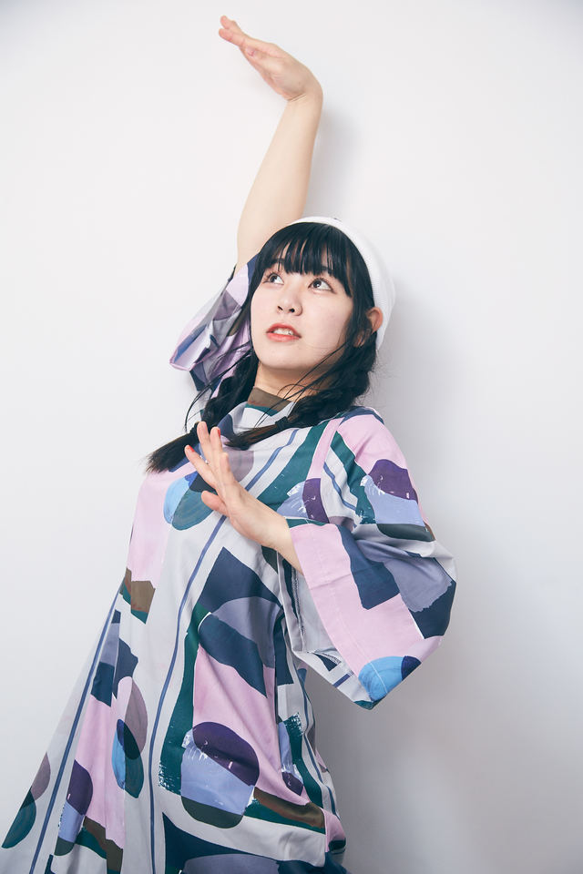 眉村ちあき　撮影：稲澤朝博