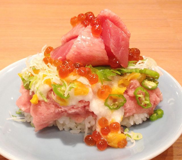 こだわり廻転寿司 まぐろ人（東京都） まぐろ人名物 究極びっくりネギトロの宝石箱