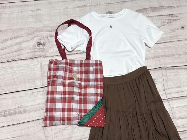 ブラウンのロングスカートで大人っぽく♪