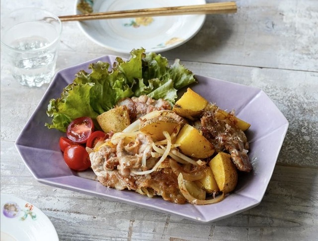 【『cookpad plus 2025年春号』（扶桑社）】豚肉ととポテトのバターしょうゆおかか炒め