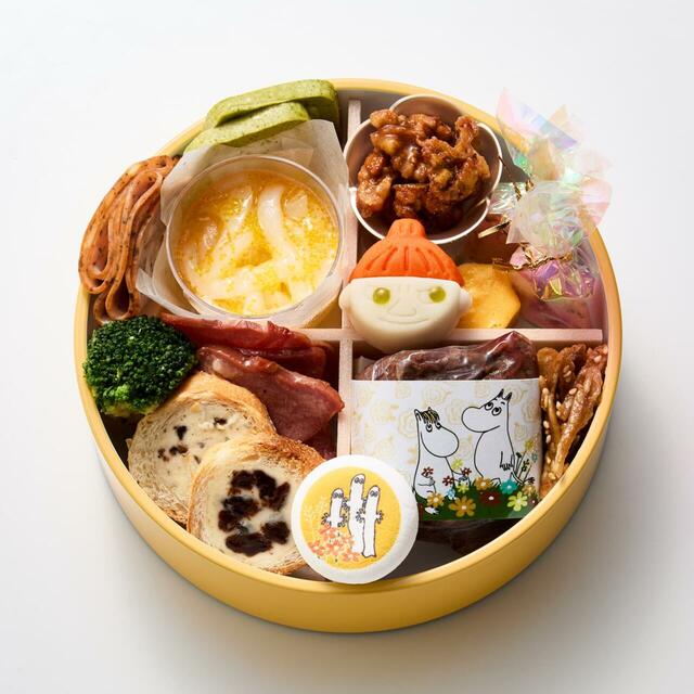 おせち・二段重「ムーミン」｜22,900円(税込)