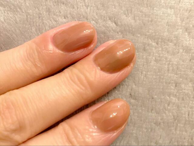 【キャンメイク カラフルネイルズ N76 アズキミルクティー】大人ピンクブラウンのようなカラー