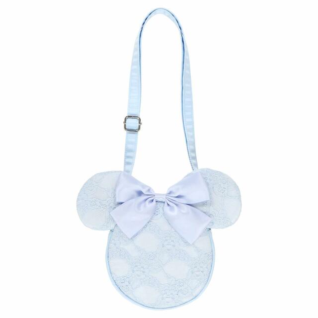 ショルダーバッグ 3,400円｜サイズ：（耳含む）高さ約23×幅約24×マチ約6cm（ストラップ）長さ約69～133cm（ファスナー開口部）幅約16.5cm（物入れ部分）深さ約16.5cm｜東京ディズニーリゾート「Disney Blue Ever After」グッズ｜発売日：2023年5月25日（木）｜販売店舗：東京ディズニーランド「ディズニー＆カンパニー」、東京ディズニーシー「ベッラ・ミンニ・コレクション」