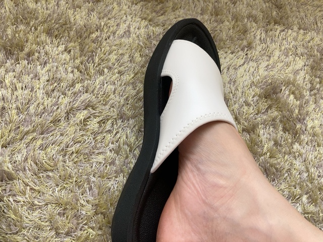 【UNIQLO:C スライドサンダル】ぜひ一足持っておいてほしいアイテムです♪