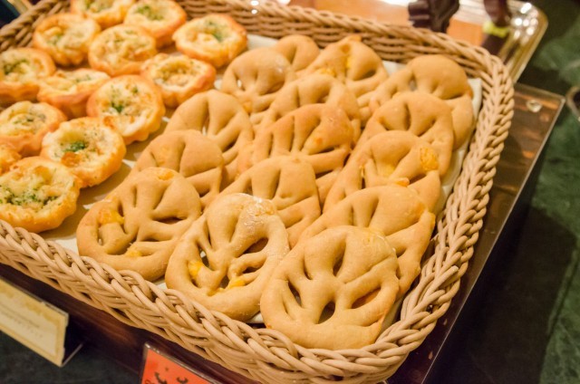 “ディズニー・ハロウィーン” ディナーブッフェ|東京ディズニーランドホテル「シャーウッドガーデン・レストラン」