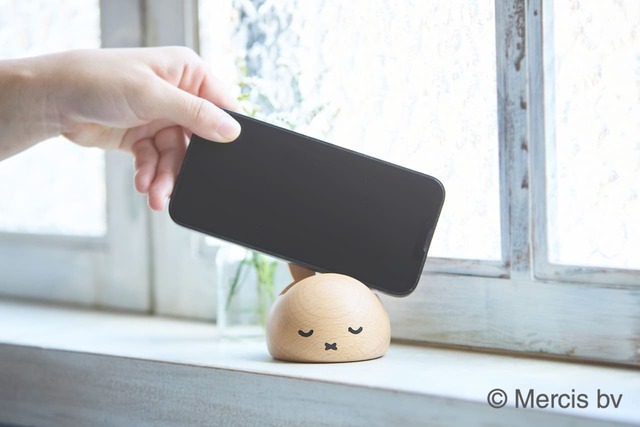 【ミッフィー スマホスタンドTYPEⅡ】とじ目がかわいらしいスマホスタンド