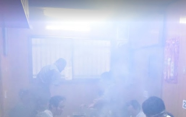 まるで深海を泳いでいるかのよう