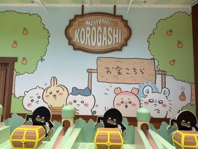 奥のイラストにも注目！